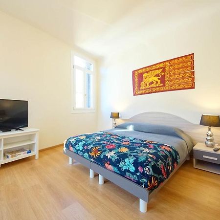 Ca' Circus 4 Rooms Wi-Fi Fibre Venedig Exterior foto